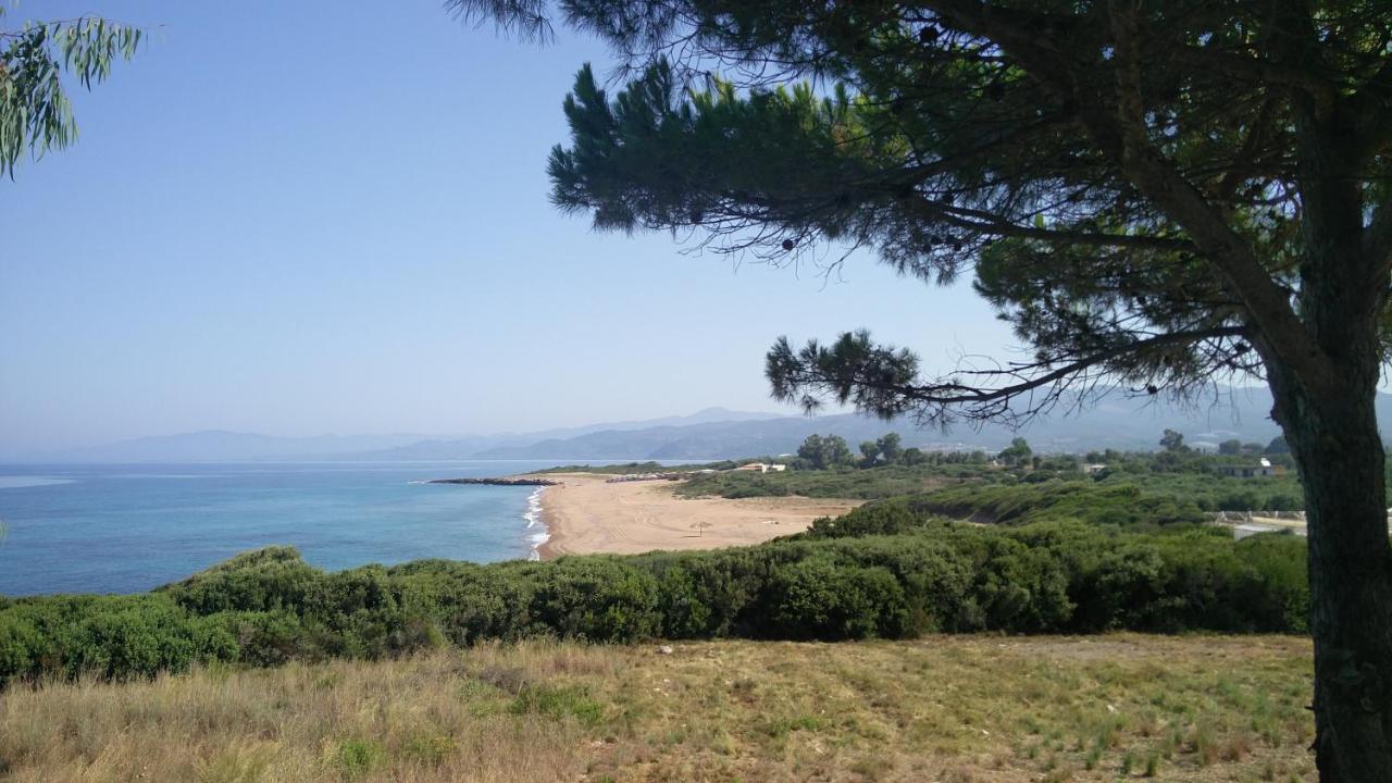Tzanetos Seaside Villa Kyparissia Bagian luar foto