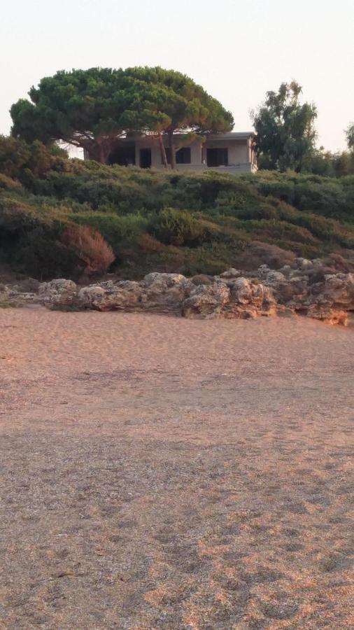 Tzanetos Seaside Villa Kyparissia Bagian luar foto
